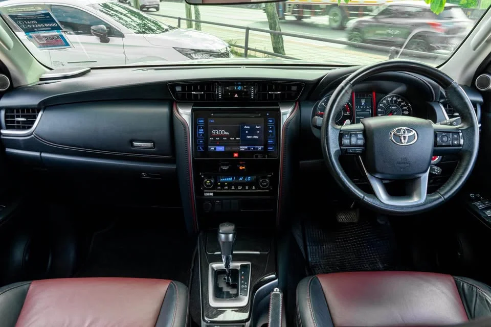 2018 Toyota Fortuner II 2