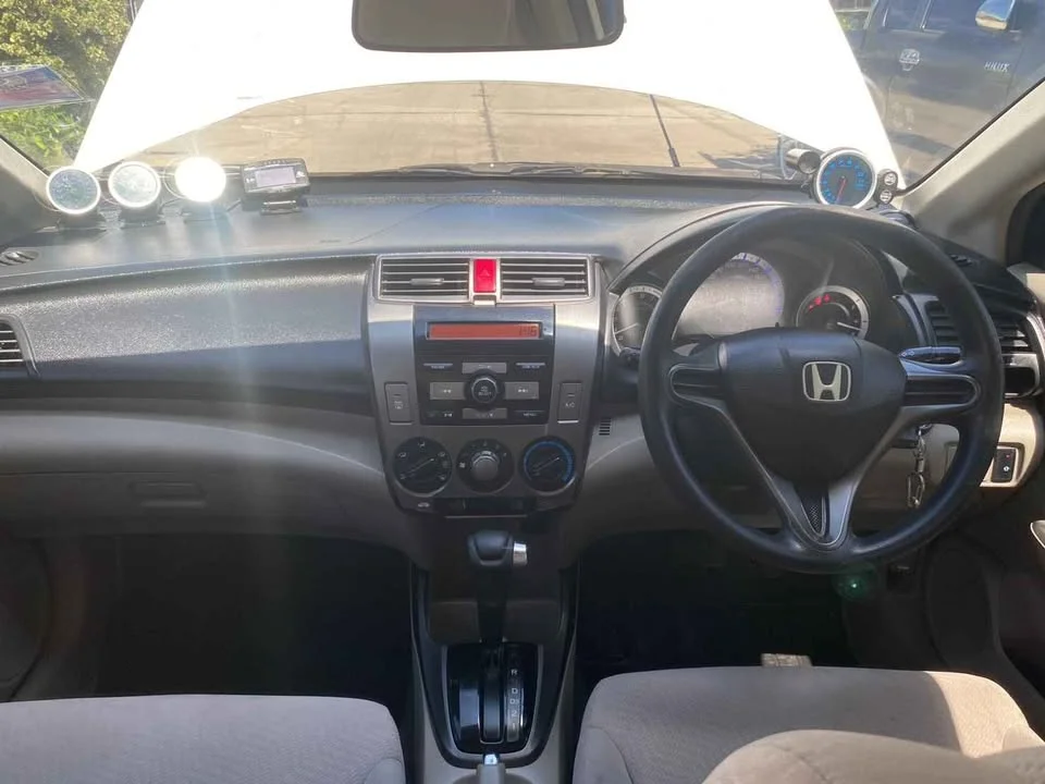 2013 Honda City V 2