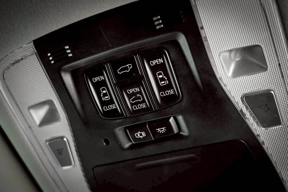 2015 Toyota Alphard, Vellfire III (AH30) 2