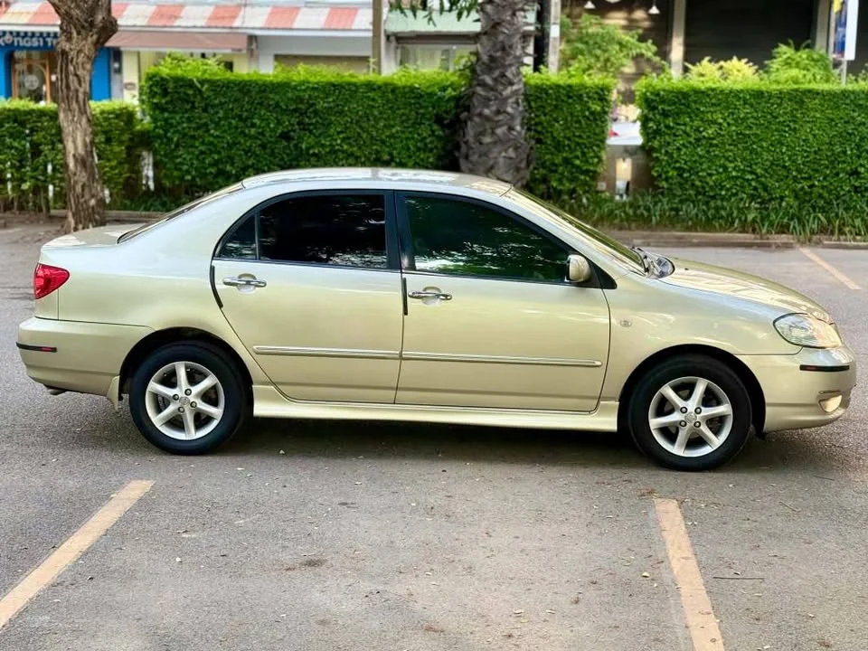 Toyota Corolla Altis IX (E120) 2