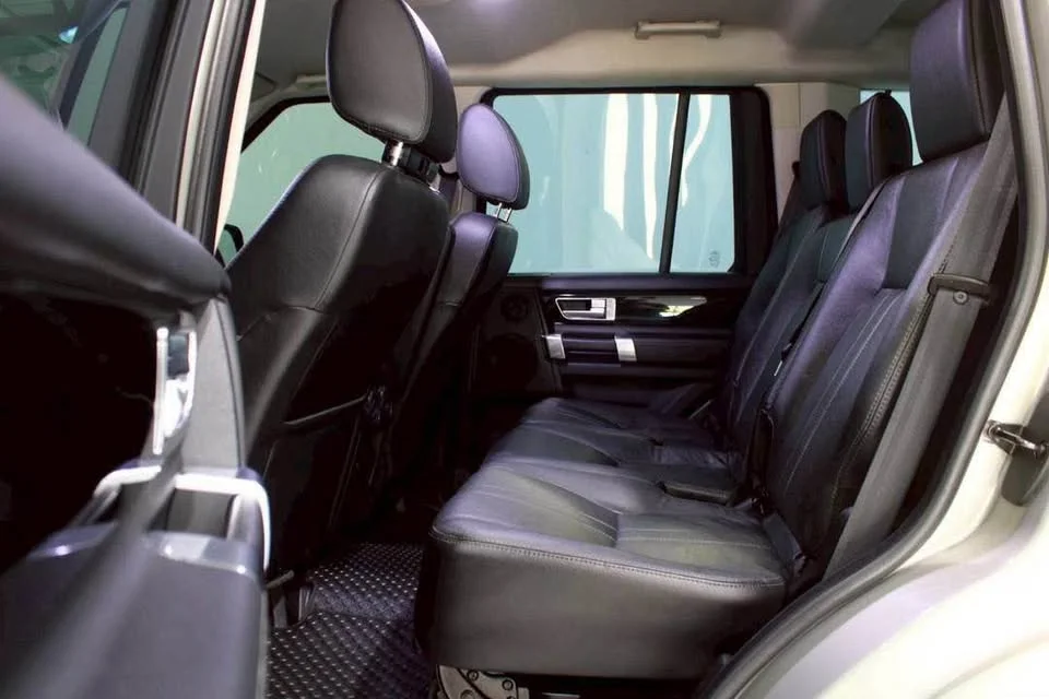 2010 Land Rover Discovery II 4 2
