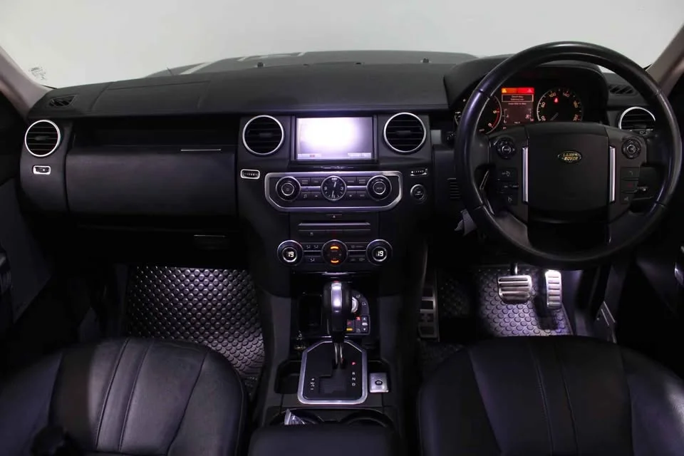 2010 Land Rover Discovery II 4 2
