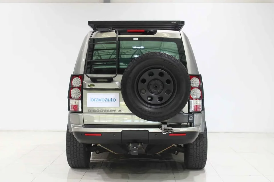 2010 Land Rover Discovery II 4 3