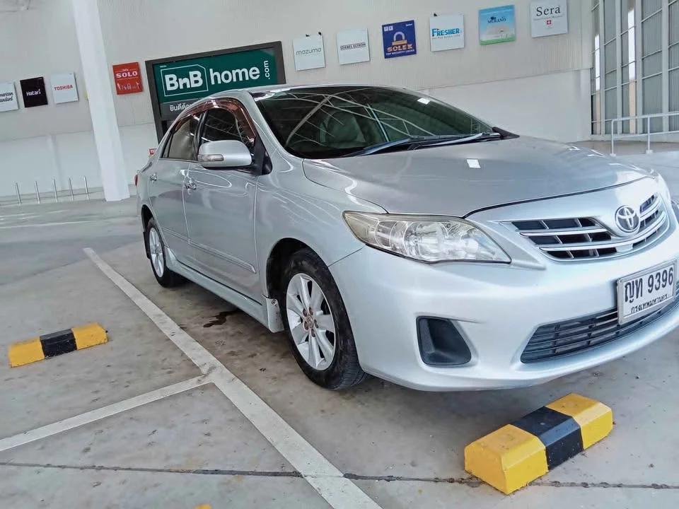 2011 Toyota Corolla Altis X (E140) 2