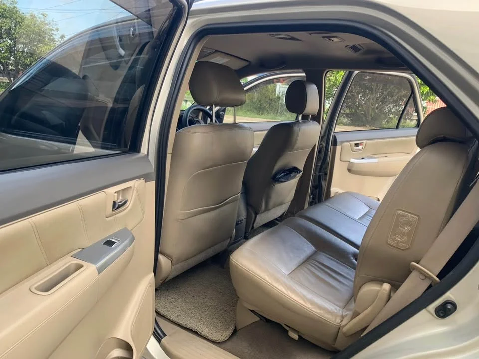 2013 Toyota Fortuner I 3