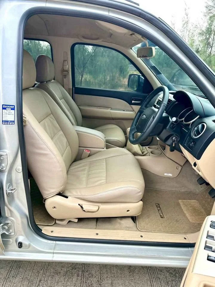 2007 Ford Everest I 3