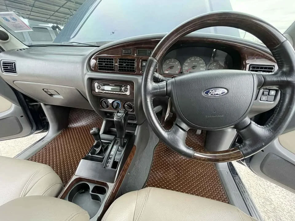 2005 Ford Everest I 2