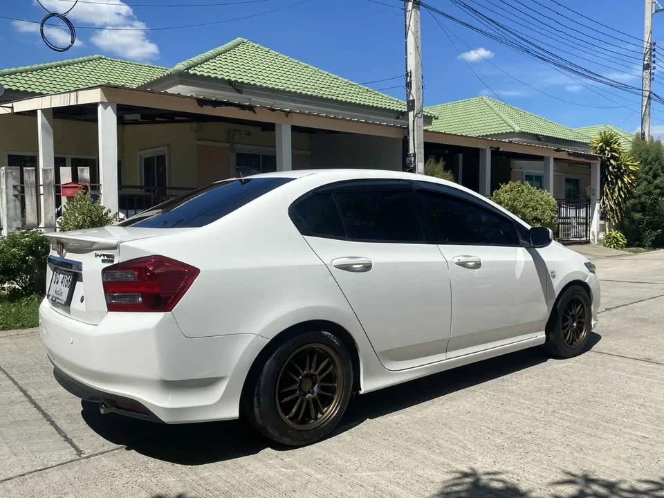 2013 Honda City V 2