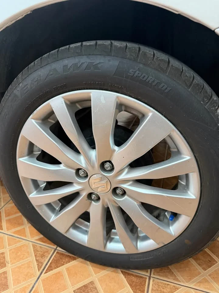 2012 Suzuki Swift II 2