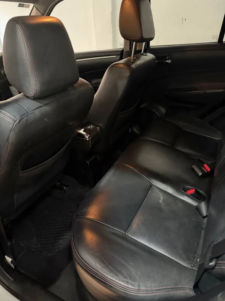 2012 Suzuki Swift II 3