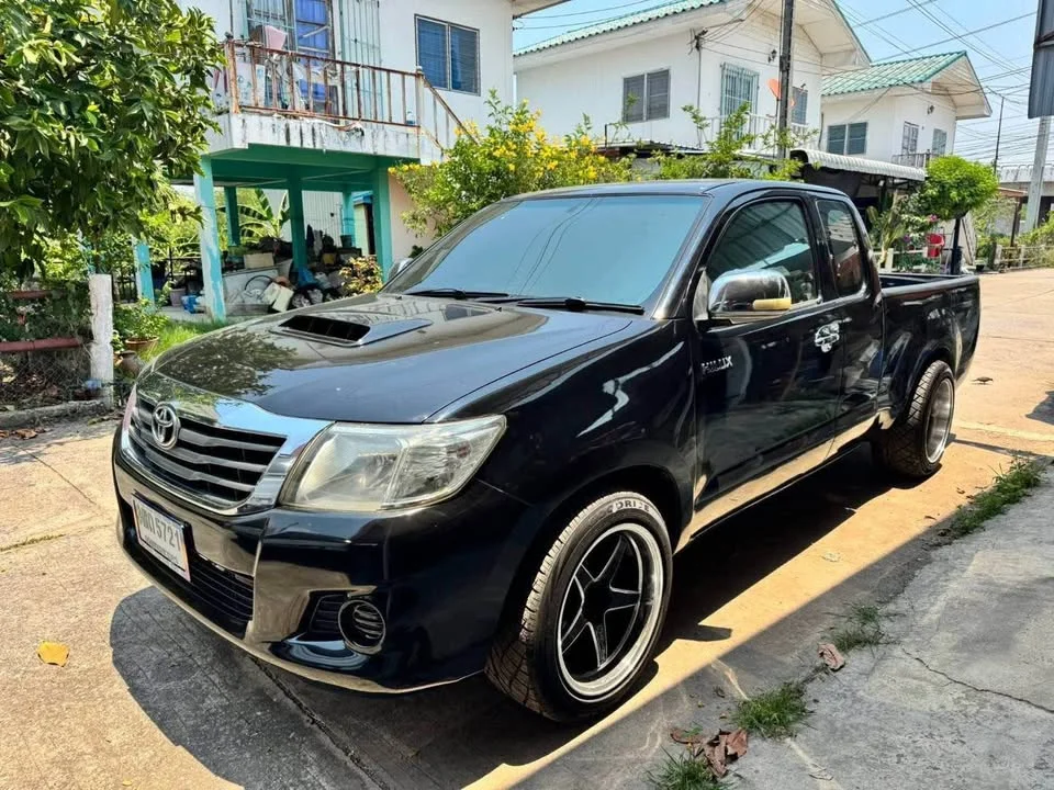 2013 Toyota Hilux VII 2