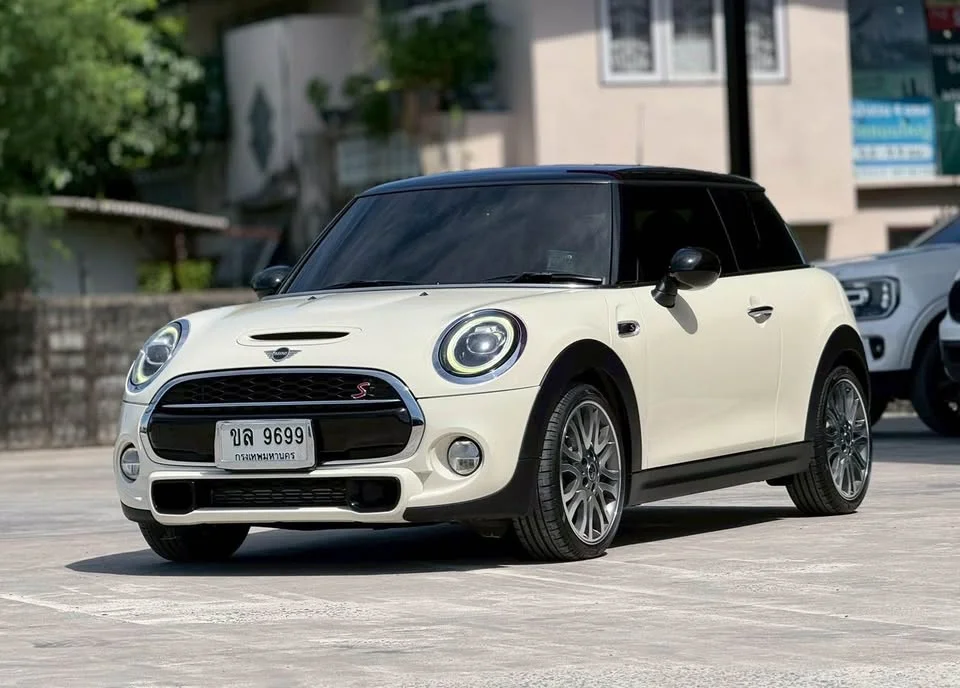 2019 Mini Hatch  III 2