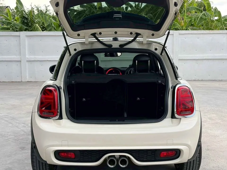 2019 Mini Hatch  III 2