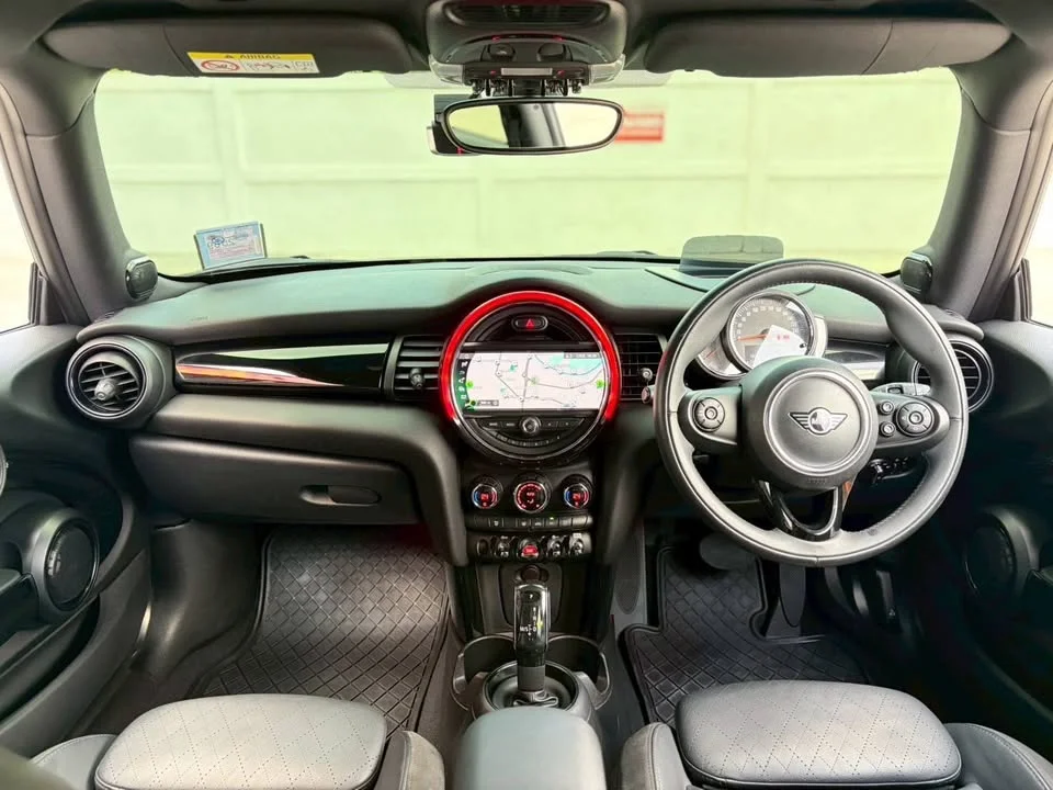 2019 Mini Hatch  III 3