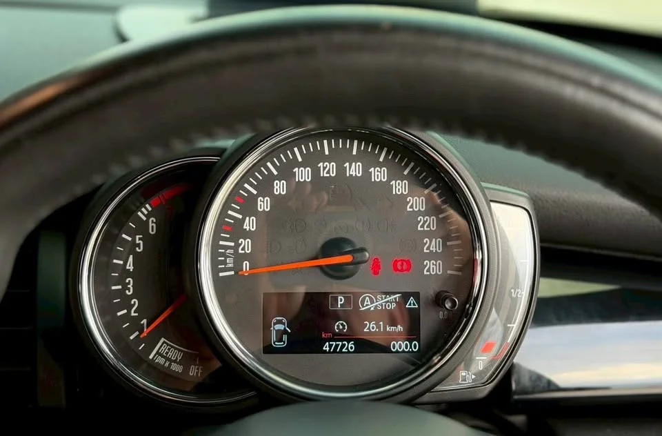 2019 Mini Hatch  III 2