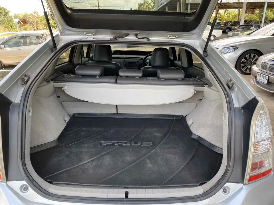2012 Toyota Prius III 2