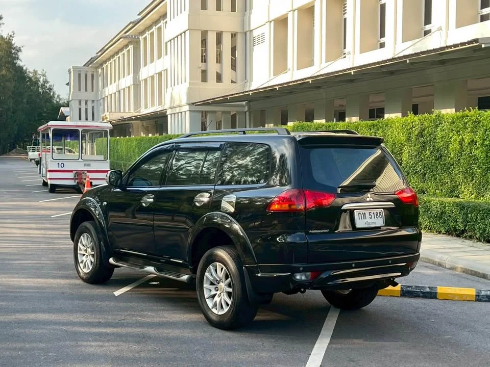 2012 Mitsubishi Pajero Sport II 2