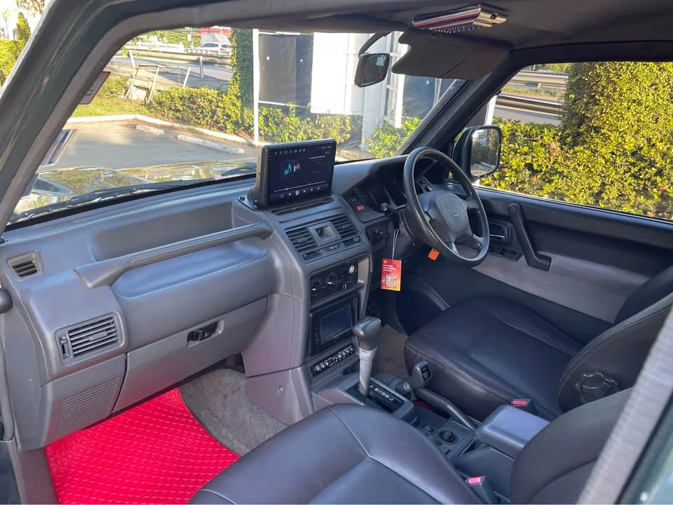 1998 Mitsubishi Pajero II 2