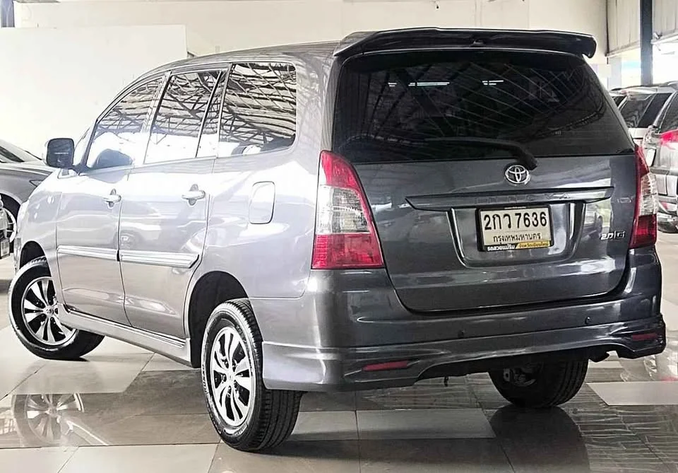 2013 Toyota Innova I 3
