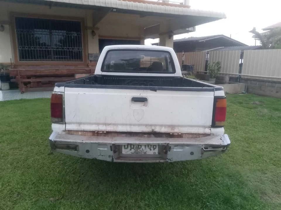 2000 Mazda B2500 IV 3