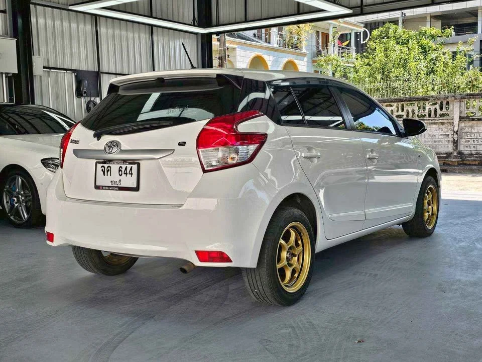2015 Toyota Yaris III 3