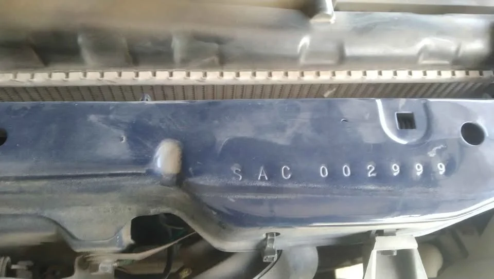 2000 Nissan Frontier I 2