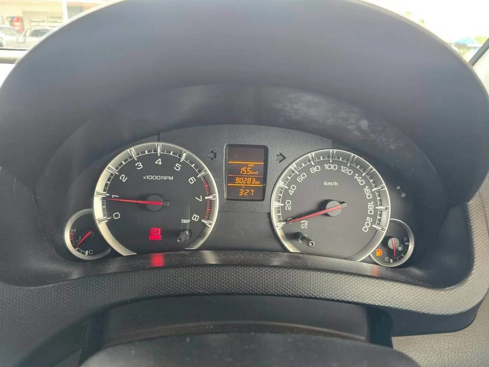 2013 Suzuki Swift II 2