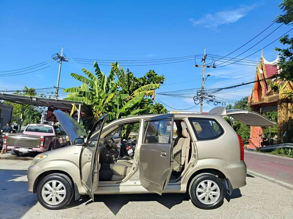 2008 Toyota Avanza I 3