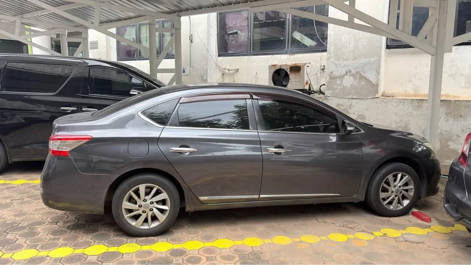 2013 Nissan Sylphy III (B17) 3
