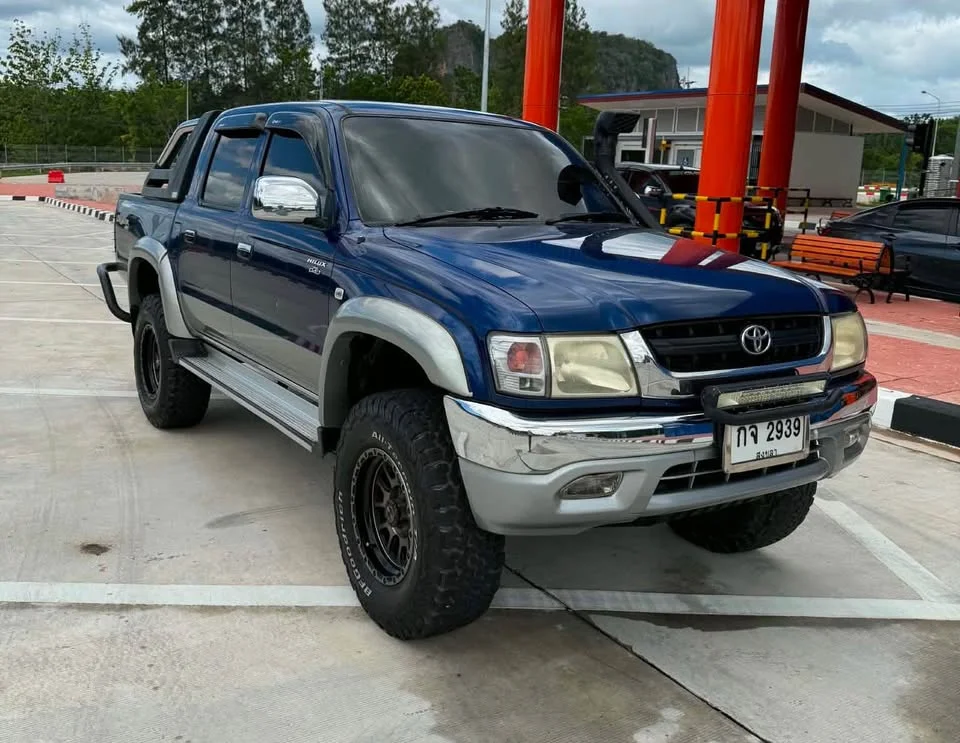 2004 Toyota Hilux Tiger VI 3