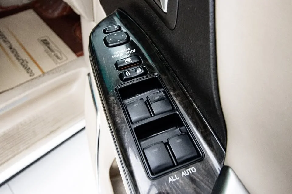 2014 Toyota Alphard, Vellfire II (AH20) 3