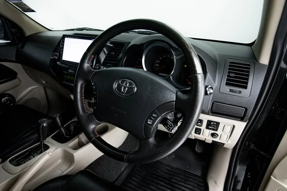 2008 Toyota Fortuner I 3