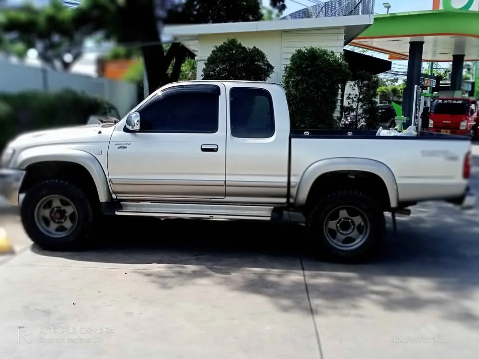 2003 Toyota Hilux Tiger VI 3