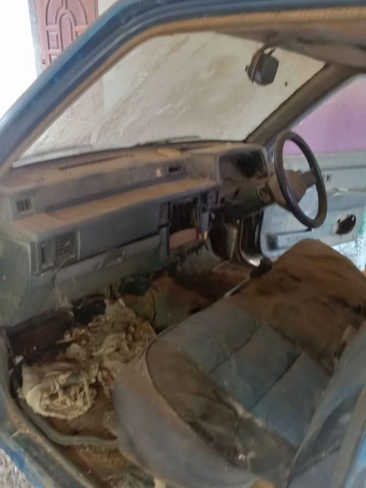 1997 Mitsubishi Triton II 2