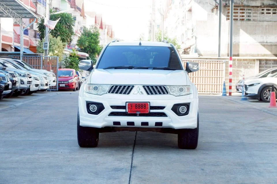 2012 Mitsubishi Pajero Sport II 2