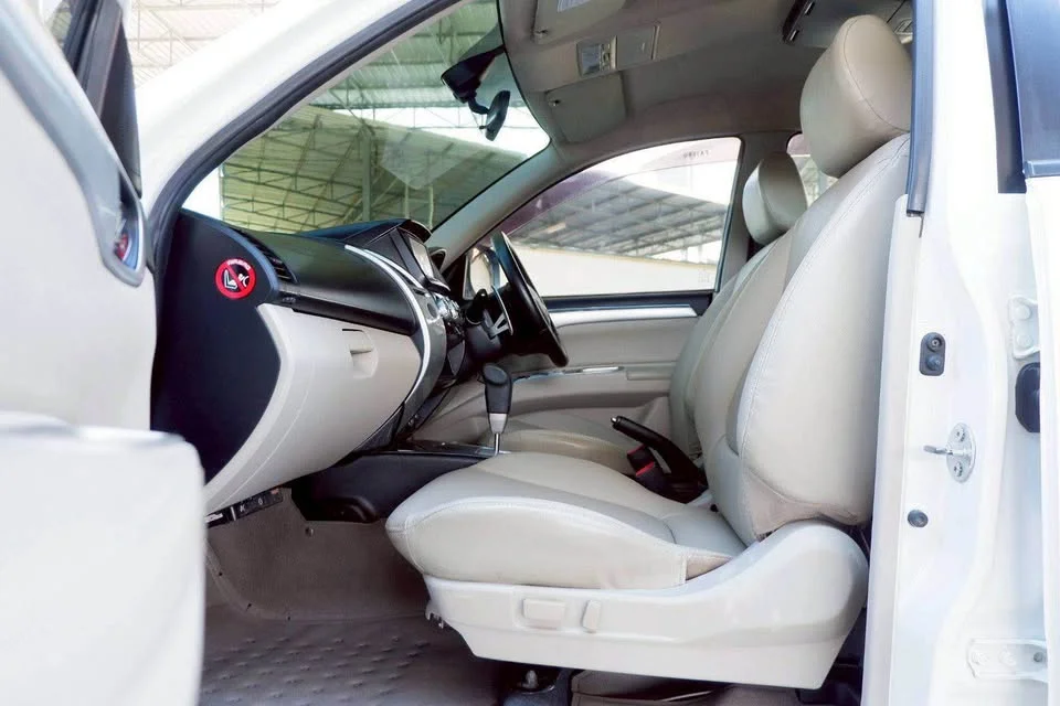 2012 Mitsubishi Pajero Sport II 3