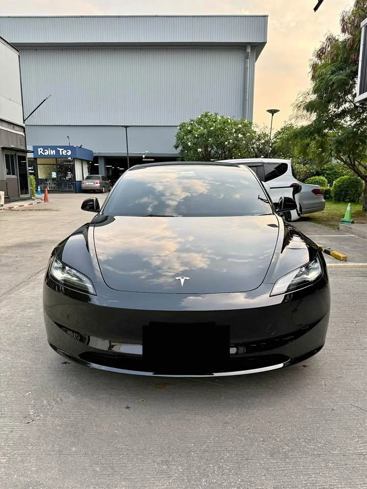 2024 Tesla Model 3 2