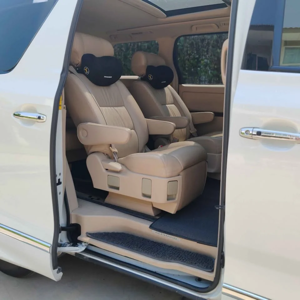 2011 Toyota Alphard, Vellfire II (AH20) 3
