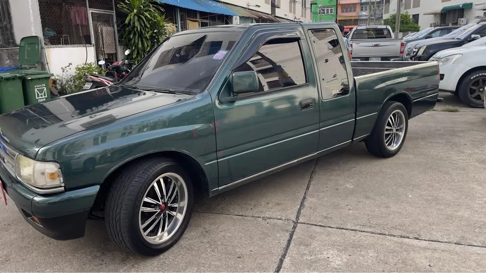 1995 Isuzu TFR III 3