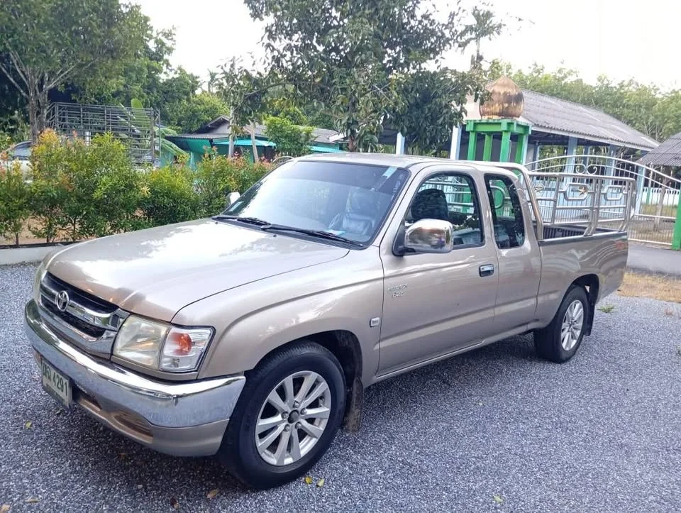 2004 Toyota Hilux Tiger VI 2
