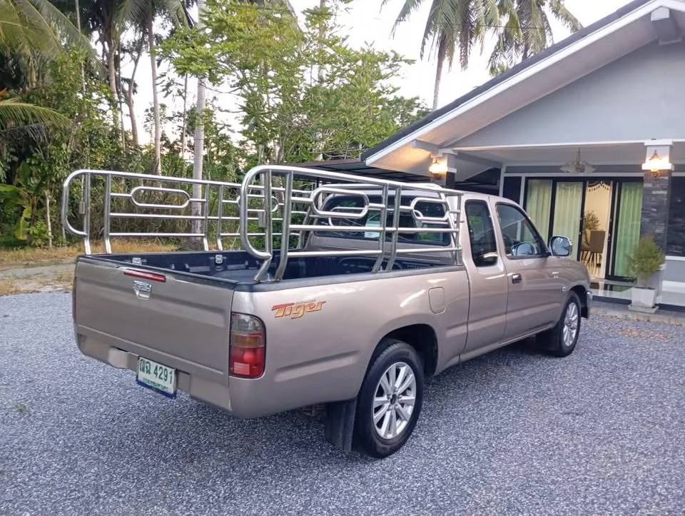 2004 Toyota Hilux Tiger VI 3