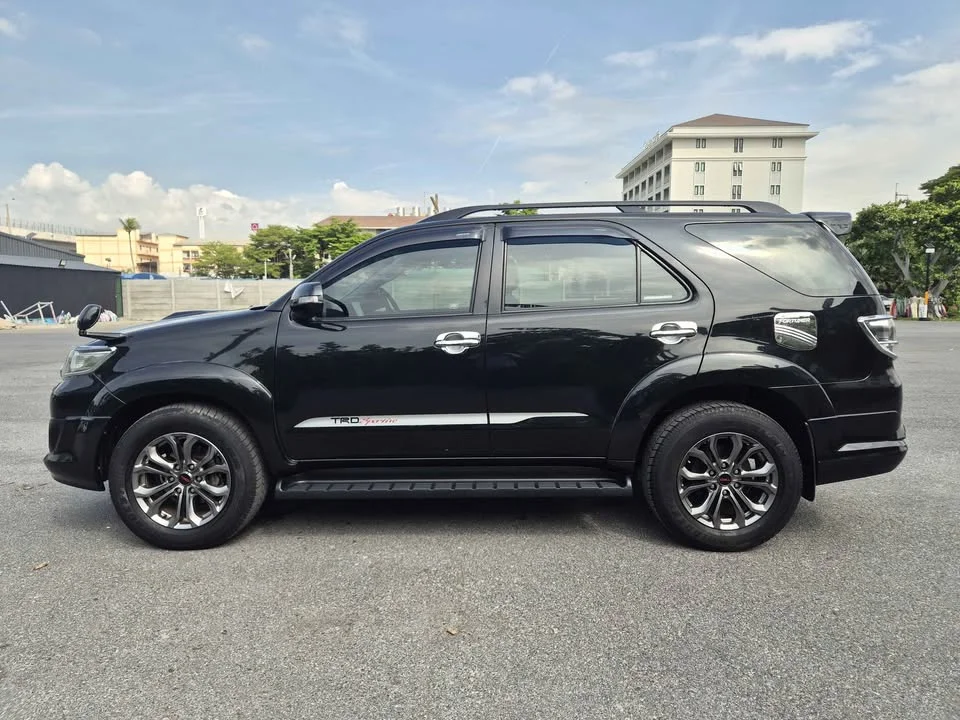 2013 Toyota Fortuner I 3