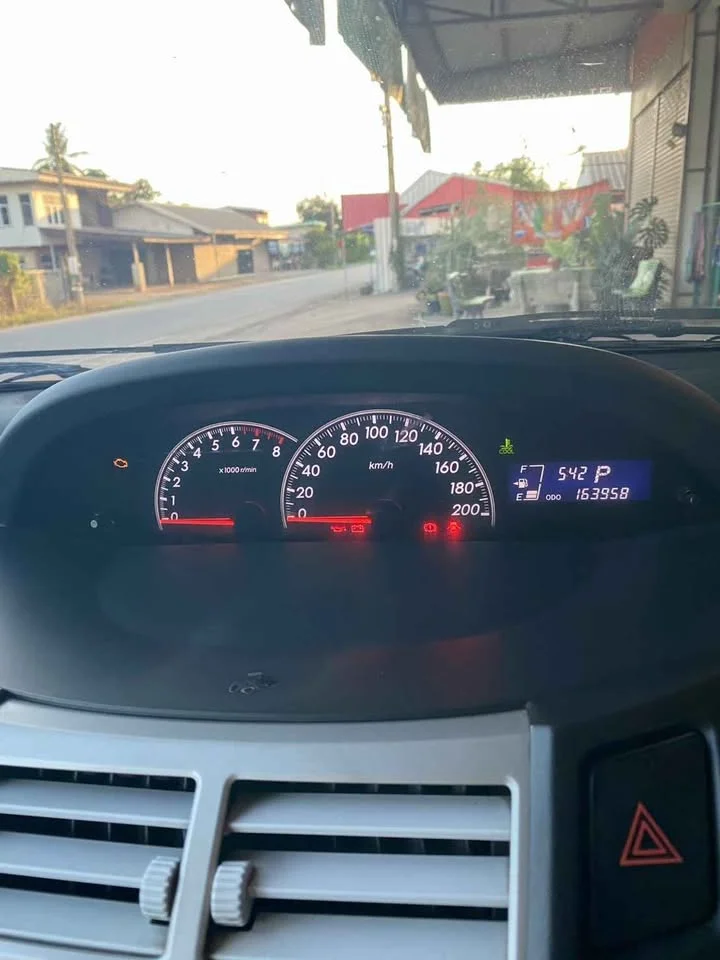 2009 Toyota Yaris II 2