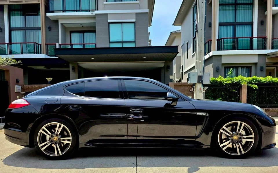 2012 Porsche Panamera I 2