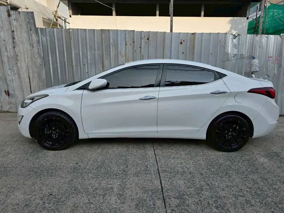 2014 Hyundai Elantra V 3