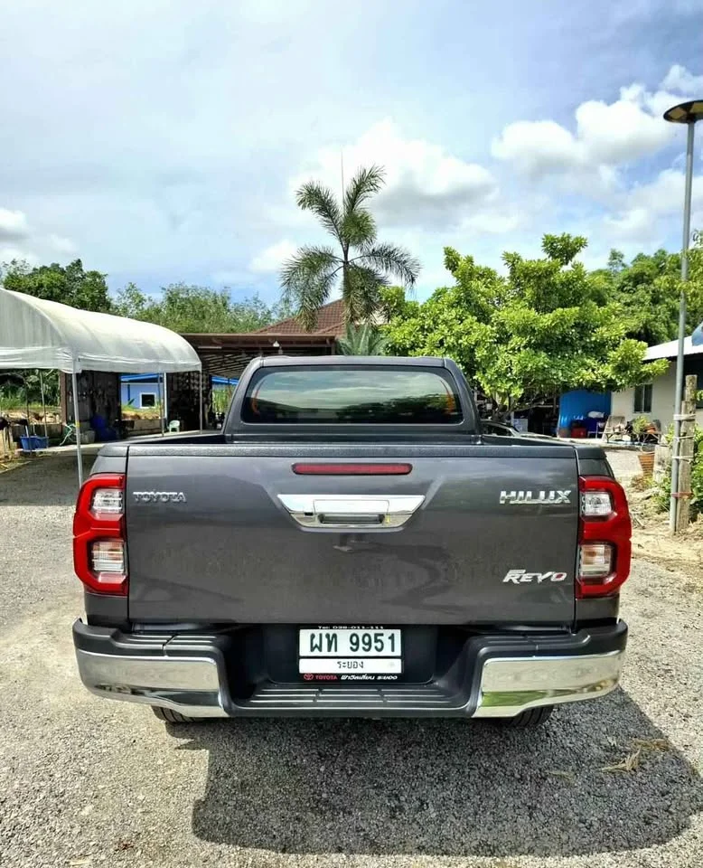 2021 Toyota Hilux VIII 2
