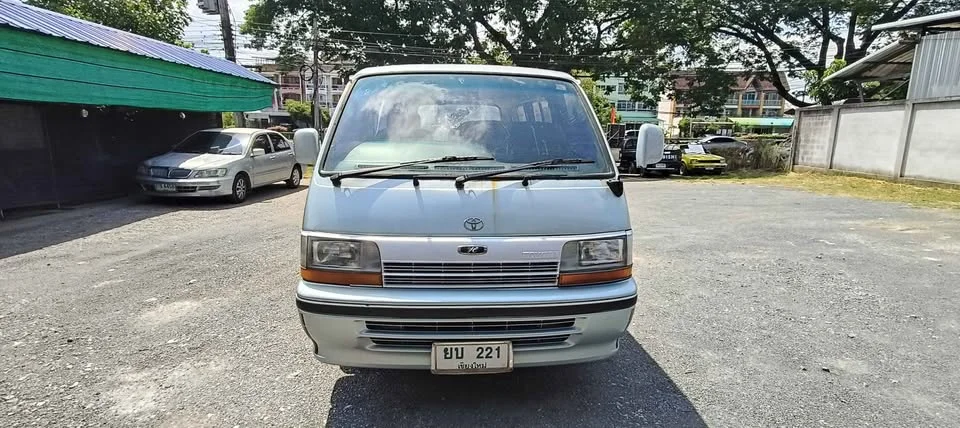 1990 Toyota Commuter IV (H100) 2