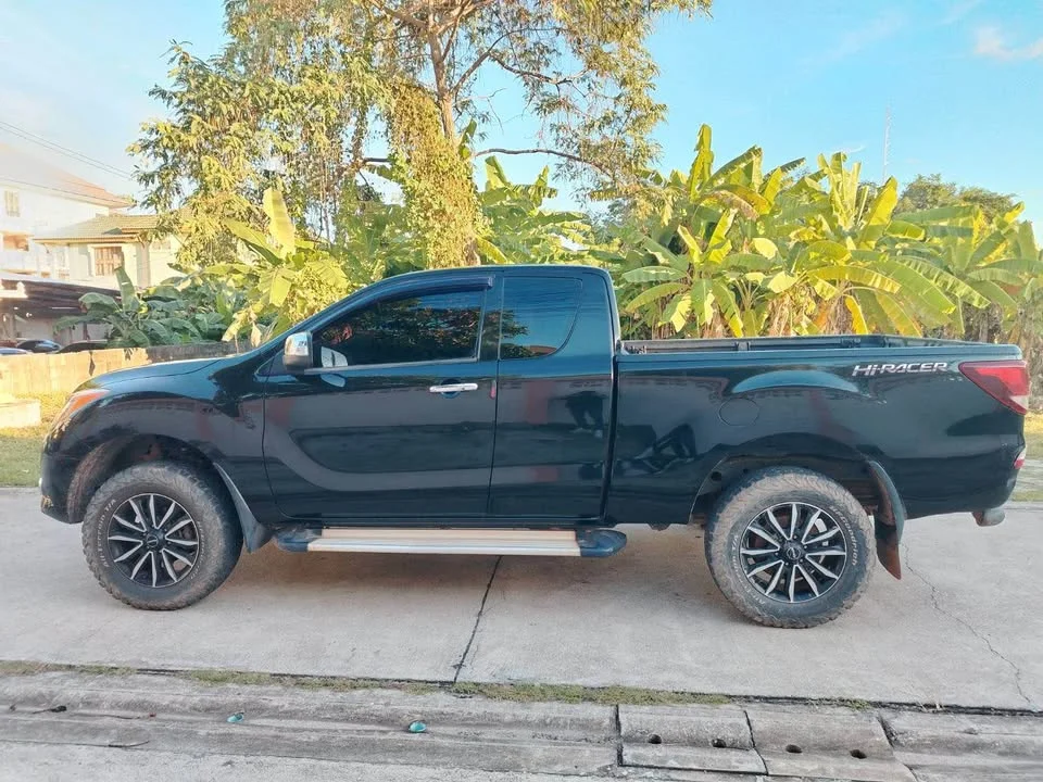2012 Mazda BT-Series II 2