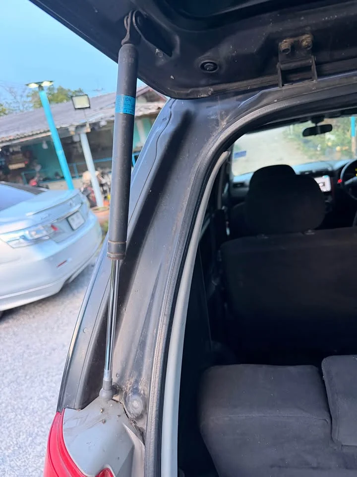 2010 Toyota Avanza I 2