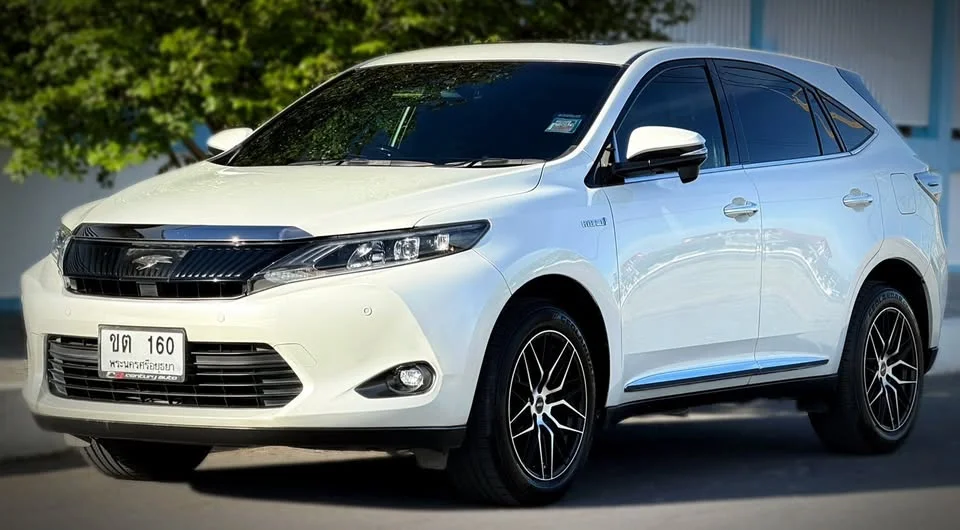 2015 Toyota Harrier III 2